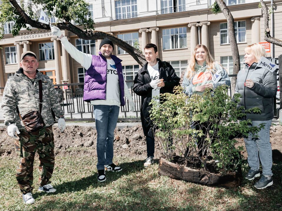Издание «Деловой квартал» и новосибирское бизнес-сообщество подарили городу зеленую аллею 136