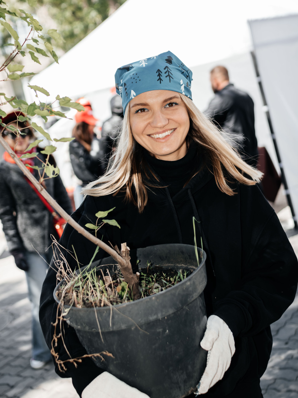 Издание «Деловой квартал» и новосибирское бизнес-сообщество подарили городу зеленую аллею 170 Издание «Деловой квартал» и новосибирское бизнес-сообщество подарили городу зеленую аллею 170