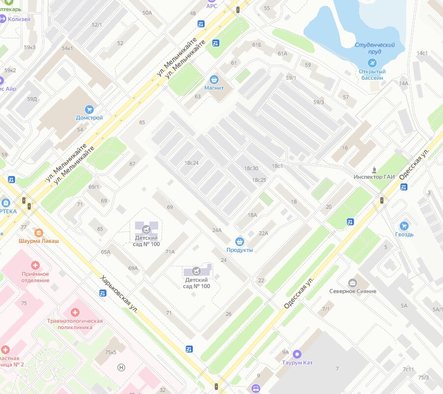 В этом районе очень много гаражей В этом районе очень много гаражей