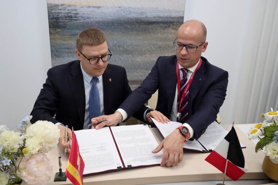 Одна страна, два региона, три компании: с кем и о чем Алексей Текслер договорился на ПМЭФ? 3 Одна страна, два региона, три компании: с кем и о чем Алексей Текслер договорился на ПМЭФ? 3