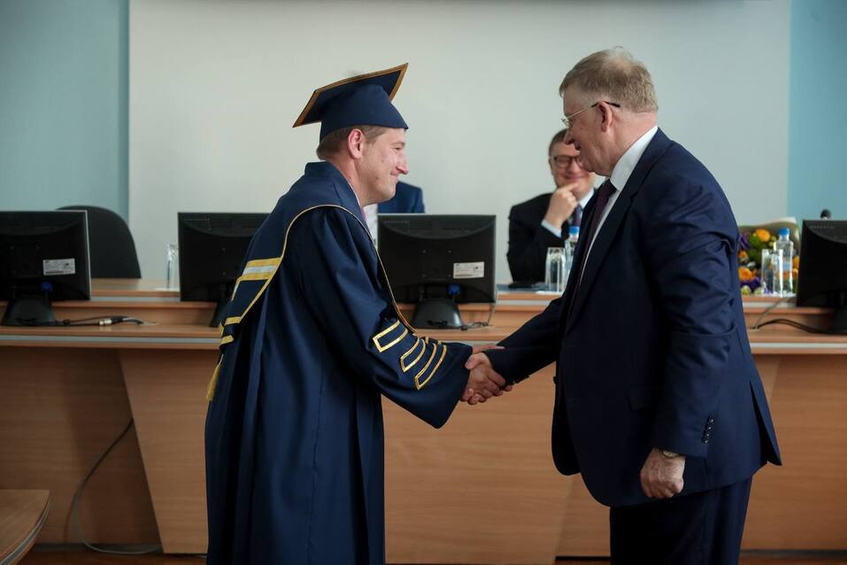 «Будем помогать». Новый ректор ЮУрГУ Александр Вагнер вступил в должность 1 «Будем помогать». Новый ректор ЮУрГУ Александр Вагнер вступил в должность 1