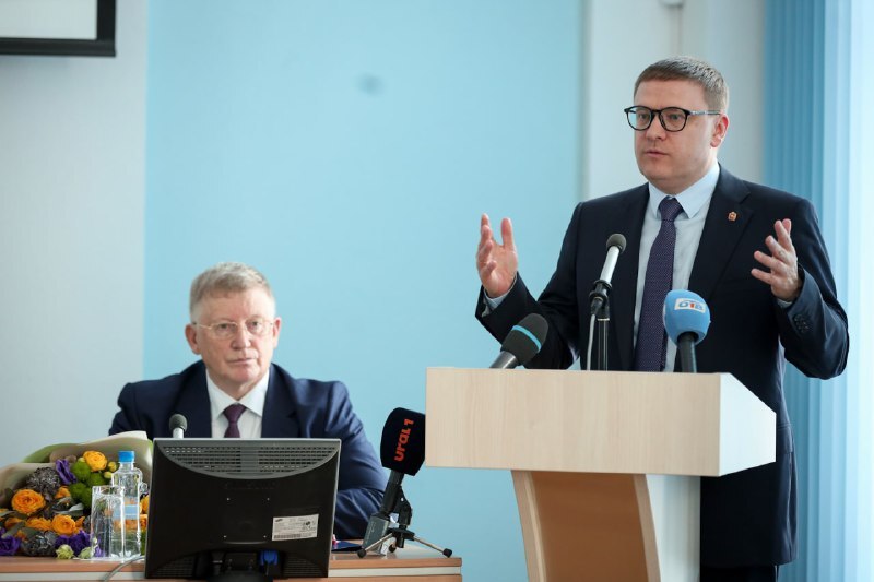 «Будем помогать». Новый ректор ЮУрГУ Александр Вагнер вступил в должность 3 «Будем помогать». Новый ректор ЮУрГУ Александр Вагнер вступил в должность 3