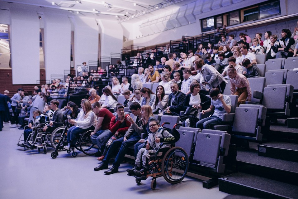 В Екатеринбурге состоялся уникальный для России показ фильма «Голоса Арктики» 3 В Екатеринбурге состоялся уникальный для России показ фильма «Голоса Арктики» 3