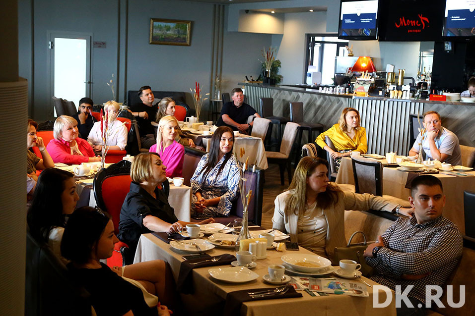 Идти в оффлайн, работать и развивать эмоциональный интеллект. Главное с бизнес-завтрака DK 8 Идти в оффлайн, работать и развивать эмоциональный интеллект. Главное с бизнес-завтрака DK 8