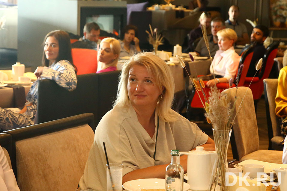 Идти в оффлайн, работать и развивать эмоциональный интеллект. Главное с бизнес-завтрака DK 9 Идти в оффлайн, работать и развивать эмоциональный интеллект. Главное с бизнес-завтрака DK 9