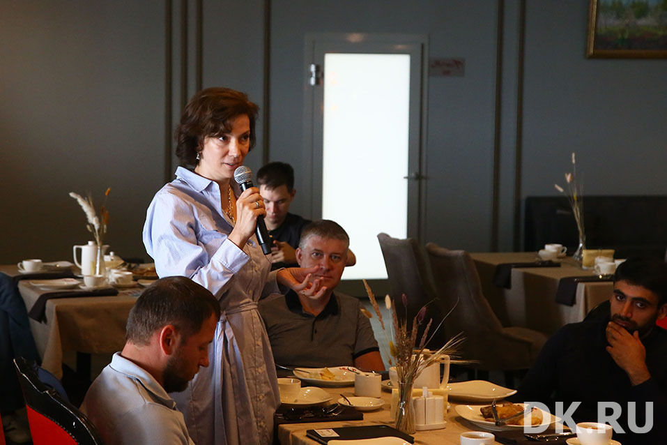 Идти в оффлайн, работать и развивать эмоциональный интеллект. Главное с бизнес-завтрака DK 10 Идти в оффлайн, работать и развивать эмоциональный интеллект. Главное с бизнес-завтрака DK 10