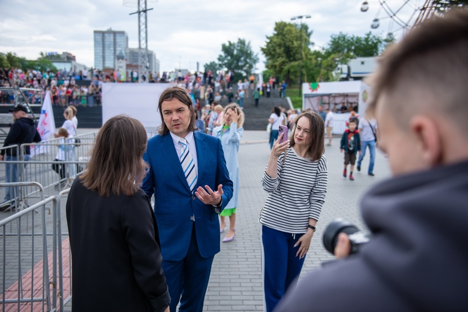 Новосибирский девелопер Корпорация ЁЛКА подарит квартиру малообеспеченной семье 1 Новосибирский девелопер Корпорация ЁЛКА подарит квартиру малообеспеченной семье 1