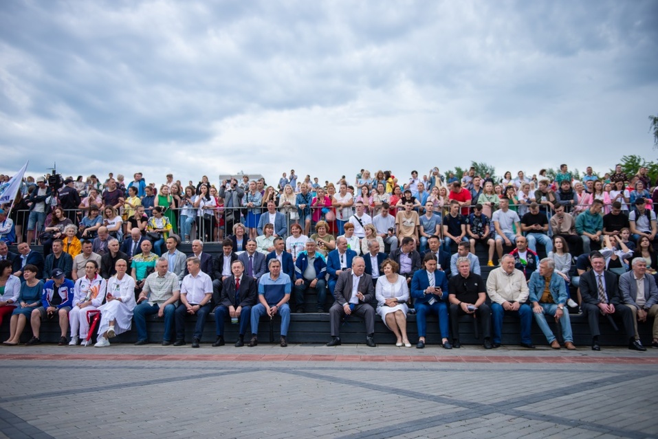 Новосибирский девелопер Корпорация ЁЛКА подарит квартиру малообеспеченной семье 4 Новосибирский девелопер Корпорация ЁЛКА подарит квартиру малообеспеченной семье 4