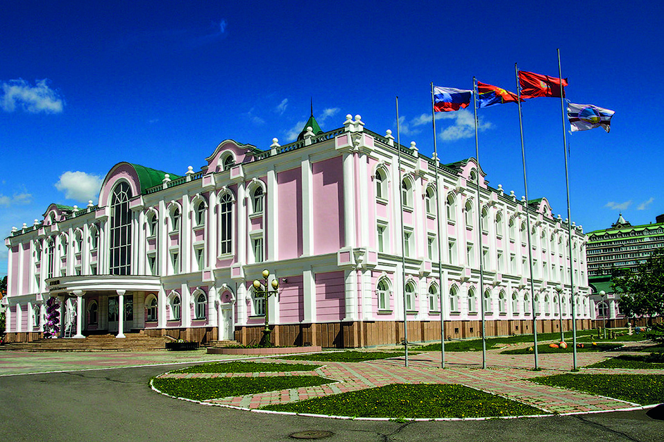 Совмен: человек с золотым сердцем
1 Совмен: человек с золотым сердцем
1