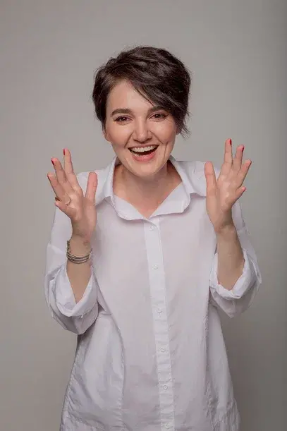 Ольга Дубровская: «Если ты говоришь, как функция, тебя пролистнут»
2 Ольга Дубровская: «Если ты говоришь, как функция, тебя пролистнут»
2