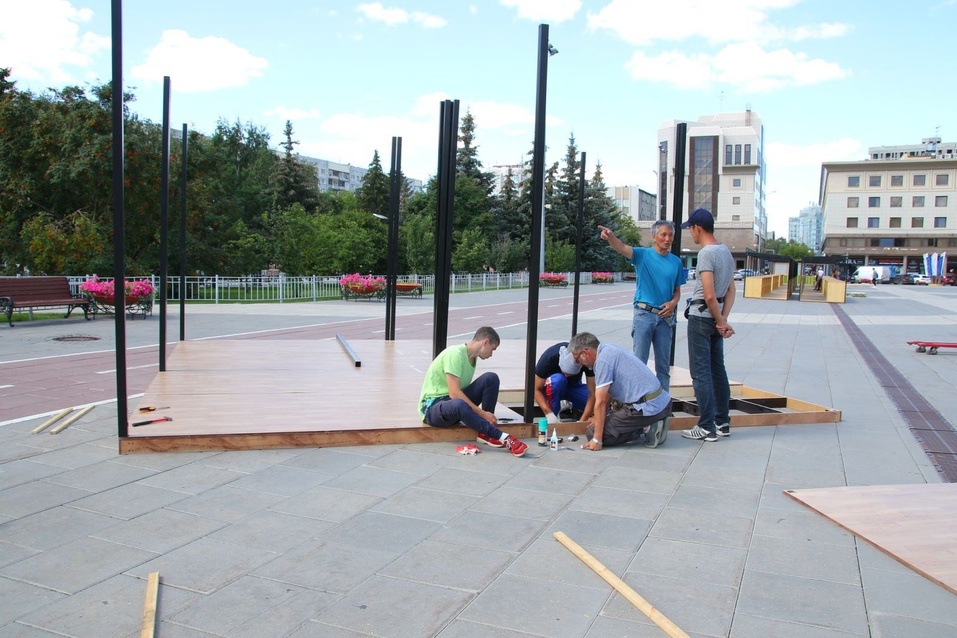 Работы на площади уже идут Работы на площади уже идут