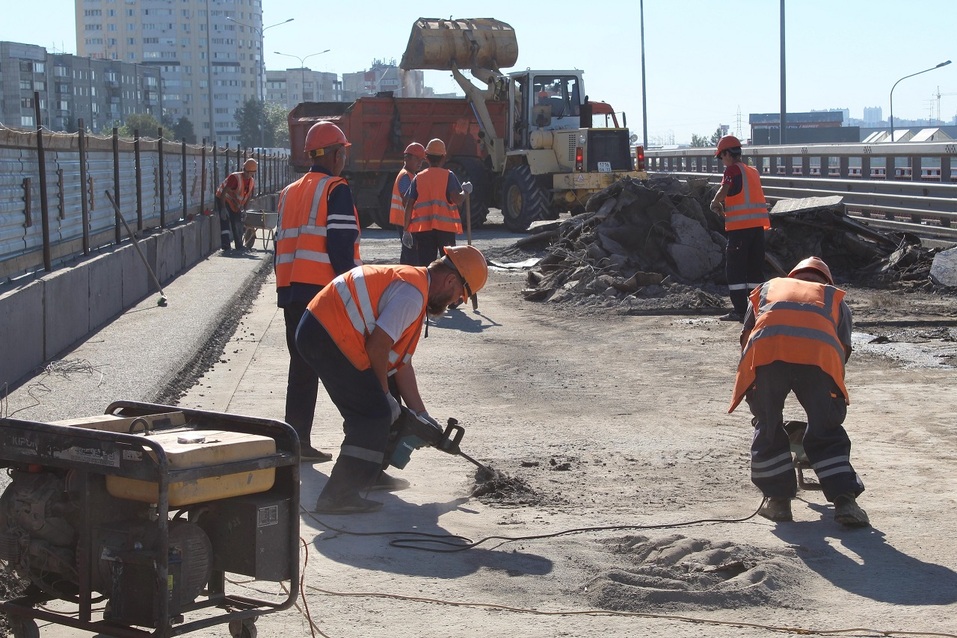 Работы в самом начале, а ездить в этом районе уже сложно Работы в самом начале, а ездить в этом районе уже сложно