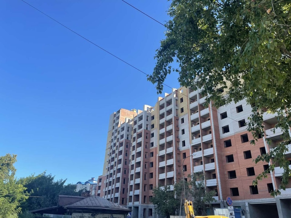 Местами снесено уже восемь этажей Местами снесено уже восемь этажей