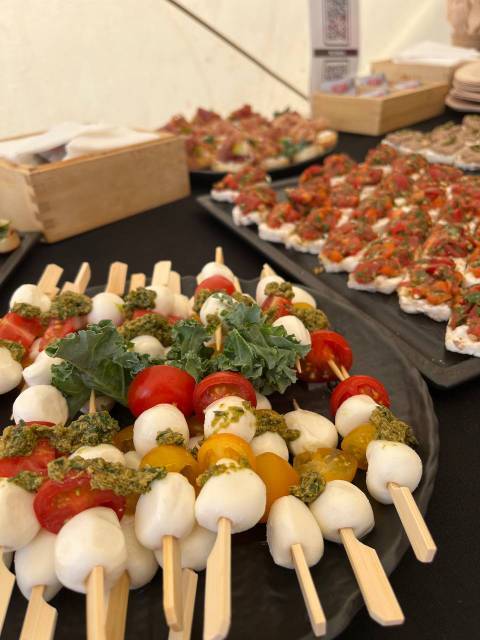 «Мясной регион». Изысканные закуски для любого мероприятия
2 «Мясной регион». Изысканные закуски для любого мероприятия
2