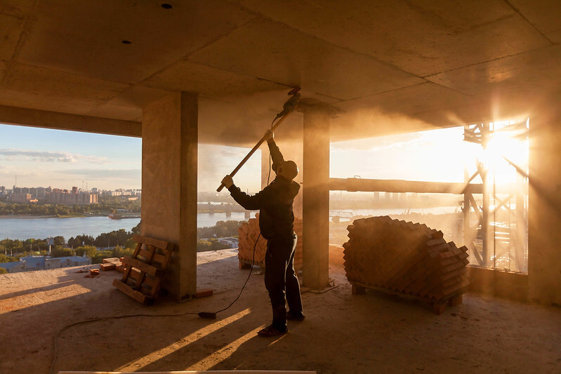 Каждый рабочий на вес золота: кто строит дома на Урале 9 Каждый рабочий на вес золота: кто строит дома на Урале 9