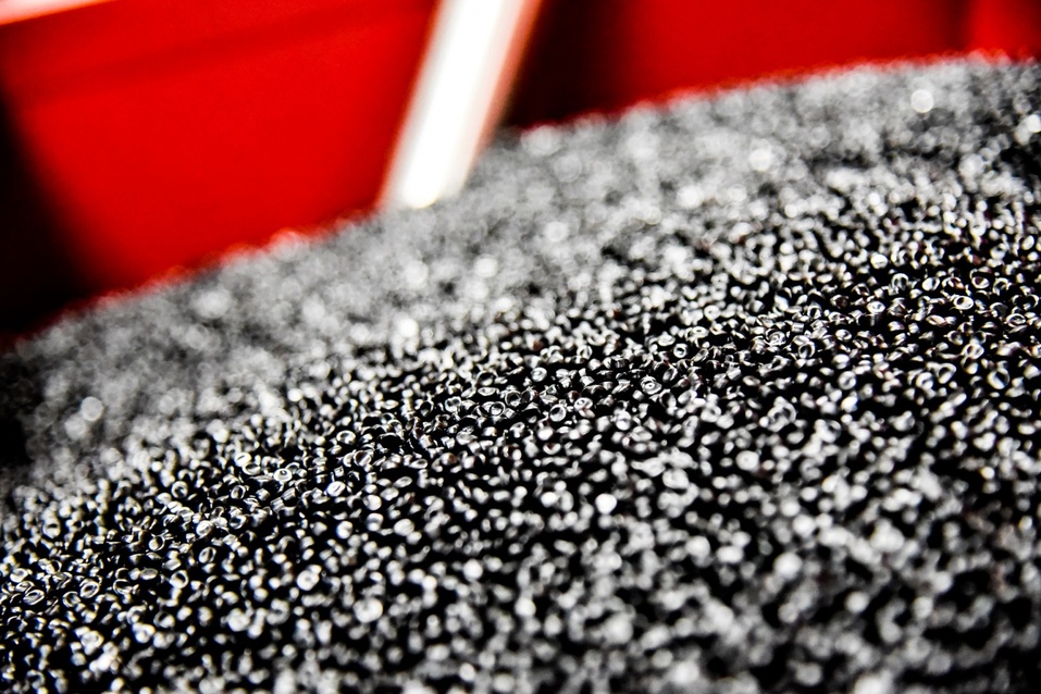 В следующем году СИБУР выведет на рынок 40 тысяч тонн черного полиэтилена 1 В следующем году СИБУР выведет на рынок 40 тысяч тонн черного полиэтилена 1