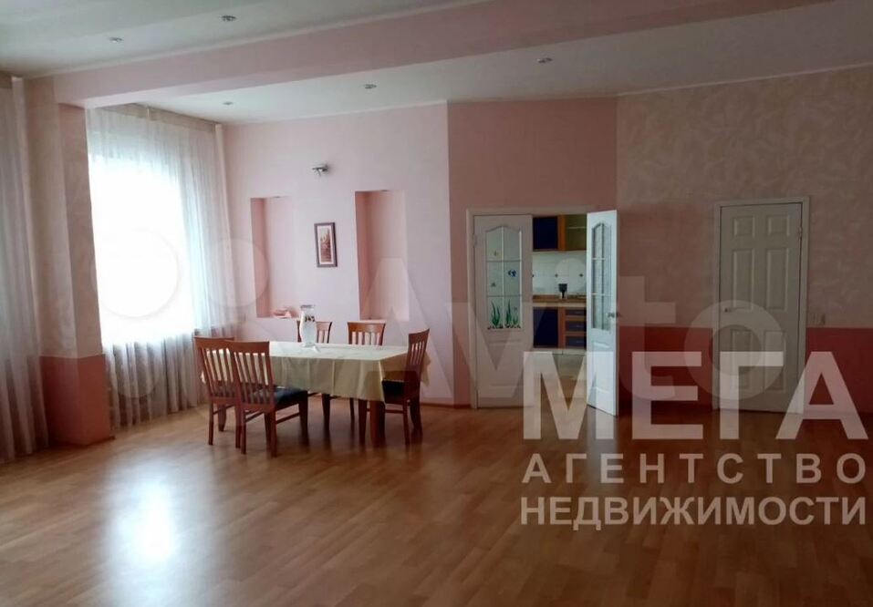 В центре Челябинска выставили на продажу исторический особняк с квартирой 4 В центре Челябинска выставили на продажу исторический особняк с квартирой 4