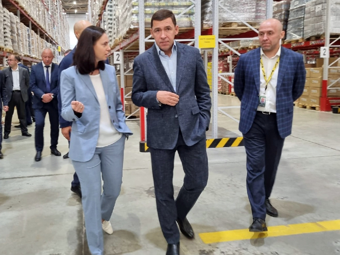 «Ставим на местных производителей». X5 запустила первые магазины и РЦ «Чижик» на Урале 1 «Ставим на местных производителей». X5 запустила первые магазины и РЦ «Чижик» на Урале 1