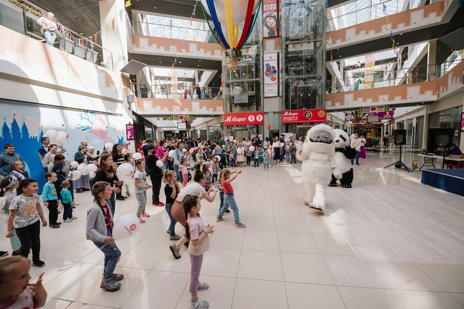 В четыре раза ниже рынка. ТРК «КомсоМОЛЛ» радикально снижает арендные ставки для бизнеса 1 В четыре раза ниже рынка. ТРК «КомсоМОЛЛ» радикально снижает арендные ставки для бизнеса 1