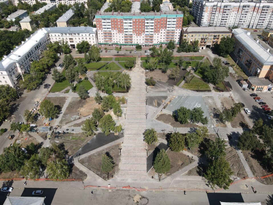 Как преобразился сквер возле ДК «Станкомаш» в Ленинском районе: фото 2 Как преобразился сквер возле ДК «Станкомаш» в Ленинском районе: фото 2