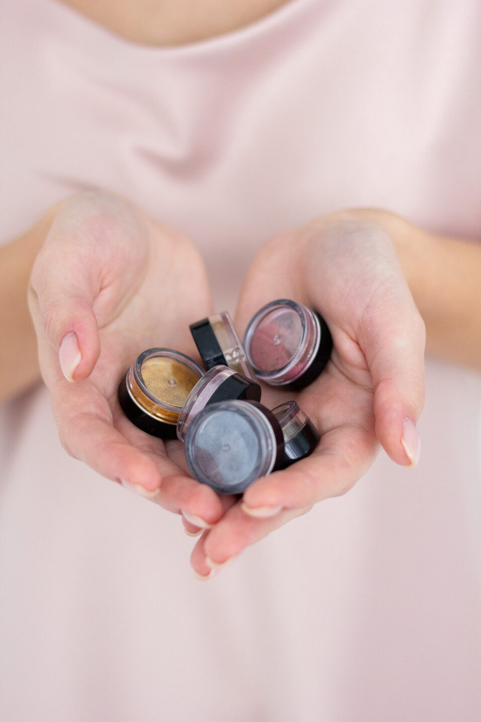 Косметику из Челябинска планируют продавать «Золотое яблоко» и «Л’Этуаль» 1 Косметику из Челябинска планируют продавать «Золотое яблоко» и «Л’Этуаль» 1