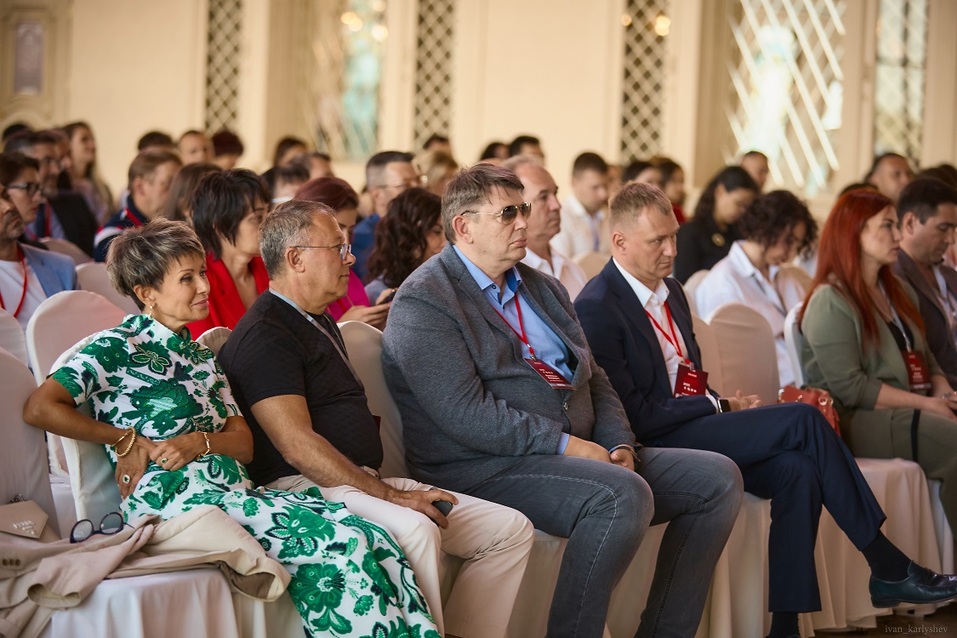 Деглобализация, стройка в кризис, «умный город»: деловой форум на Business Residence. Фото 11 Деглобализация, стройка в кризис, «умный город»: деловой форум на Business Residence. Фото 11