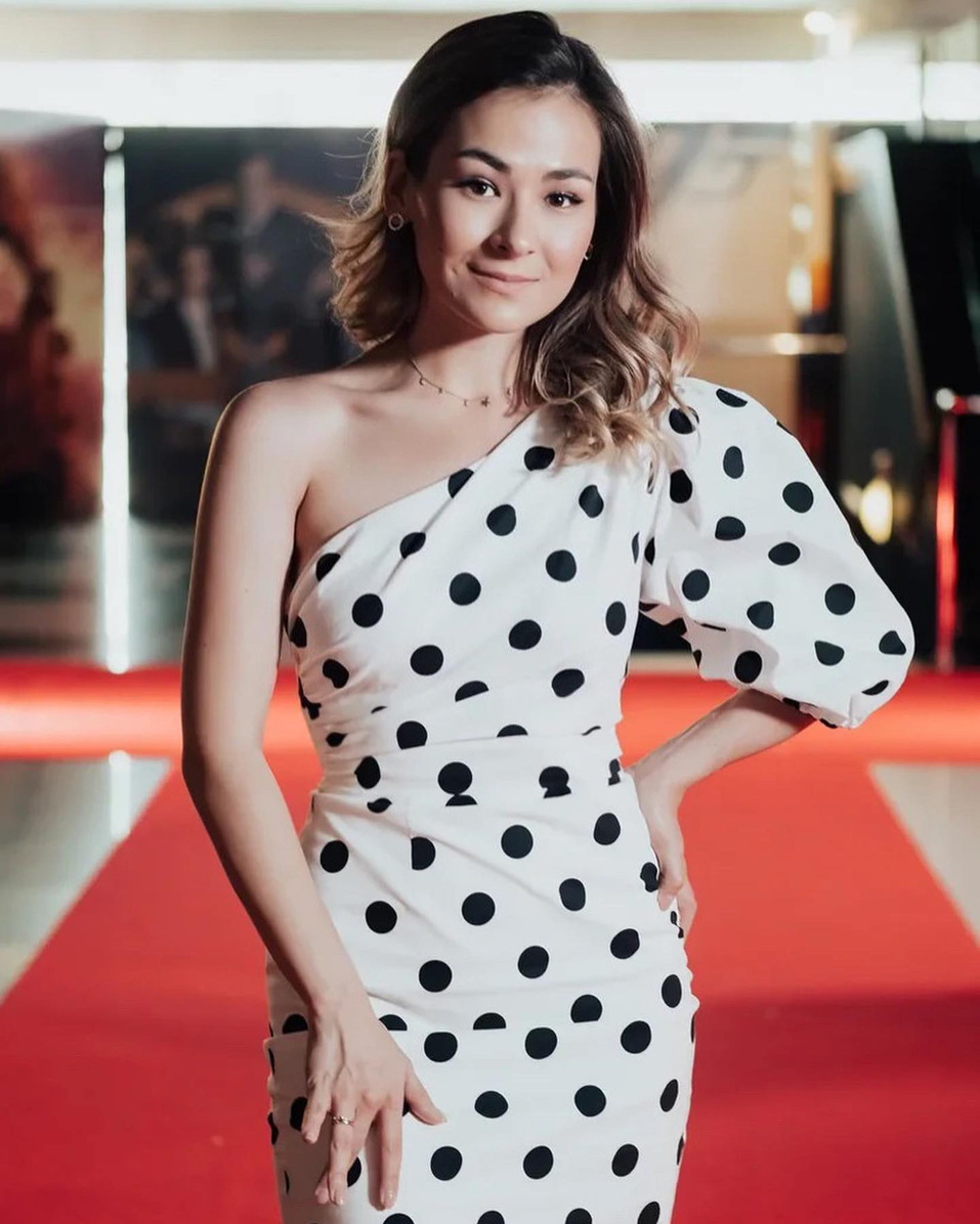 Ведущая Карина Хазова: «Ты сам решаешь, как высоко подняться!»
3 Ведущая Карина Хазова: «Ты сам решаешь, как высоко подняться!»
3