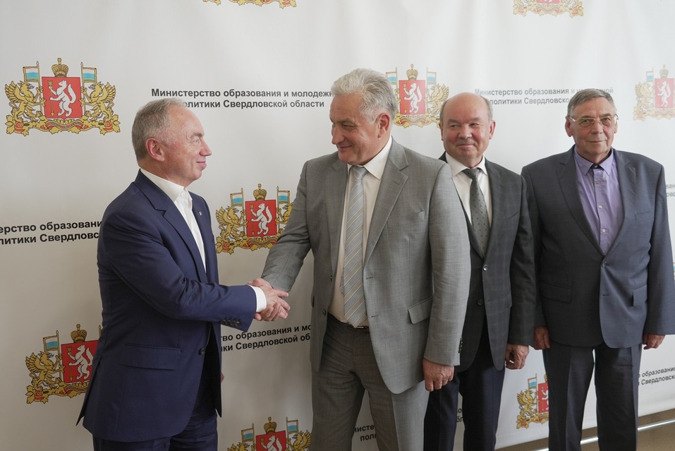 «В этом сила рынка Екатеринбурга». Местных строительных монстров сравнили со столичными 4 «В этом сила рынка Екатеринбурга». Местных строительных монстров сравнили со столичными 4