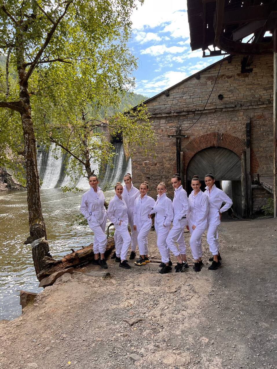 Стоматологи «Зубного стандарта» написали хит и сняли клип про улыбку на миллион 2 Стоматологи «Зубного стандарта» написали хит и сняли клип про улыбку на миллион 2