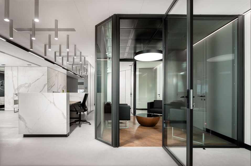 «Санкции не почувствовали: стекло и алюминий в России делают, а станки обслуживаем сами» 2 «Санкции не почувствовали: стекло и алюминий в России делают, а станки обслуживаем сами» 2