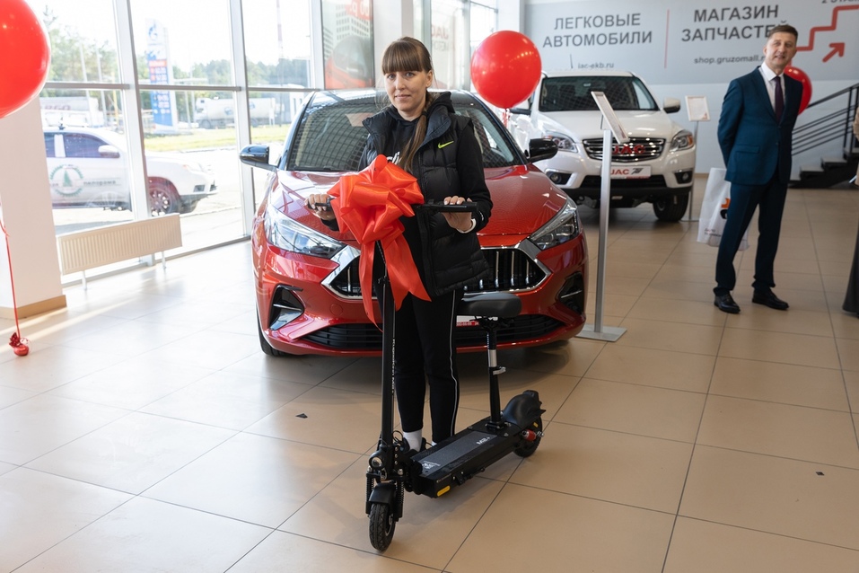 Взгляд на Восток: в Екатеринбурге презентовали обновленный дилерский центр JAC MOTORS 3 Взгляд на Восток: в Екатеринбурге презентовали обновленный дилерский центр JAC MOTORS 3