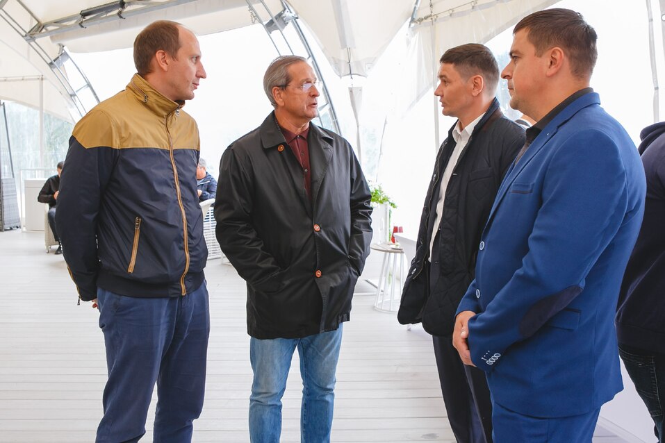 В челябинском «клубе олигархов» обсудили, как надо защищаться от хакеров 2 В челябинском «клубе олигархов» обсудили, как надо защищаться от хакеров 2