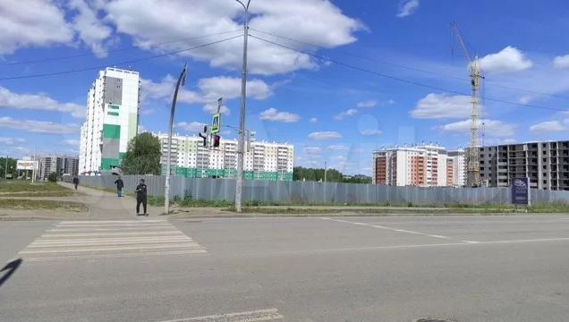 Пустырь посреди «Паркового» в Челябинске выставили на продажу 2 Пустырь посреди «Паркового» в Челябинске выставили на продажу 2