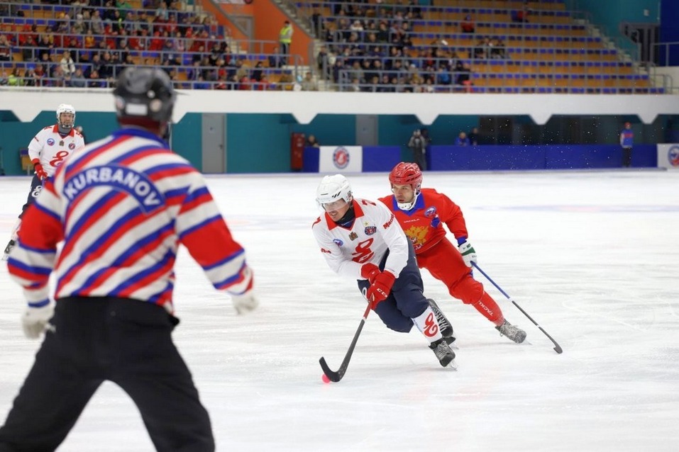 В Красноярске стартовал Кубок Енисейской Сибири по хоккею с мячом
1 В Красноярске стартовал Кубок Енисейской Сибири по хоккею с мячом
1