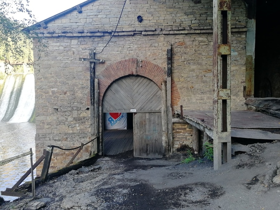 В Саткинском районе туристам запретили ездить на ГЭС «Пороги» 3 В Саткинском районе туристам запретили ездить на ГЭС «Пороги» 3