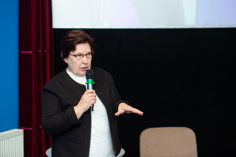 «Прицепились к простому человеку и пристально наблюдаем за ним». Что такое уральское кино? 3 «Прицепились к простому человеку и пристально наблюдаем за ним». Что такое уральское кино? 3