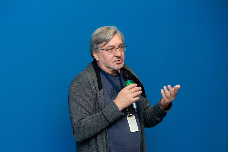 «Прицепились к простому человеку и пристально наблюдаем за ним». Что такое уральское кино? 5 «Прицепились к простому человеку и пристально наблюдаем за ним». Что такое уральское кино? 5