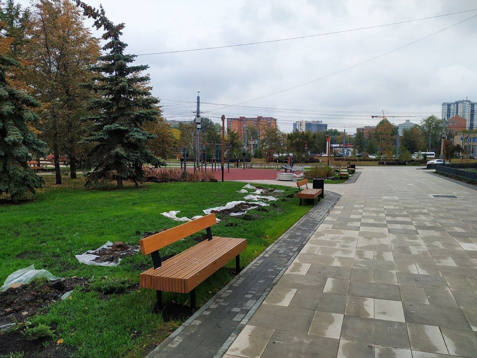 Сквер на «Юности» в Челябинске готов к открытию. Фото 2 Сквер на «Юности» в Челябинске готов к открытию. Фото 2