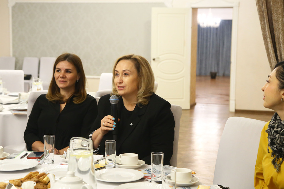 Получаем знания и навыки, ищем ниши и осваиваем новые рынки. Главное с бизнес-завтрака DK 14 Получаем знания и навыки, ищем ниши и осваиваем новые рынки. Главное с бизнес-завтрака DK 14