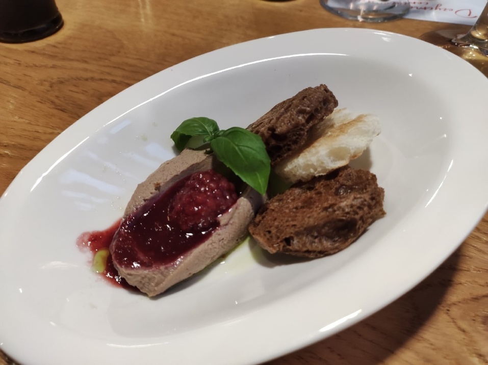 «Кто-то говорит, что мы ненормальные, но очередь в наши рестораны показывает обратное» 2 «Кто-то говорит, что мы ненормальные, но очередь в наши рестораны показывает обратное» 2