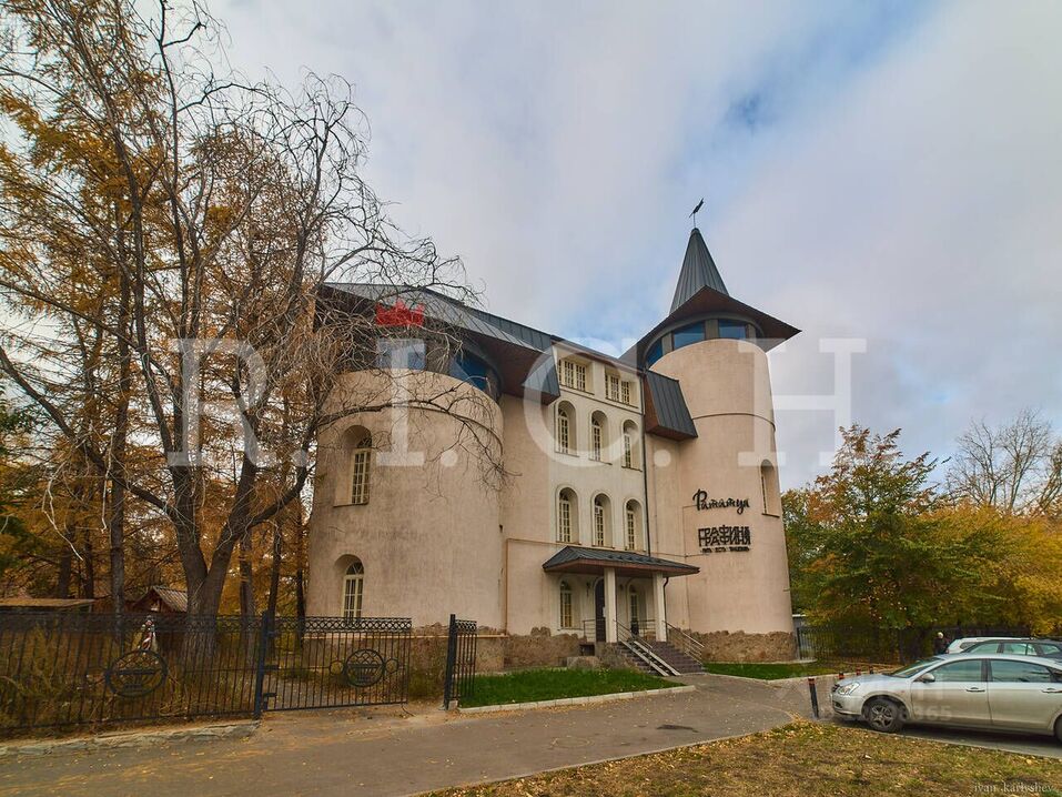 В Челябинске продают рестобар «Графин & Графиня» 1 В Челябинске продают рестобар «Графин & Графиня» 1