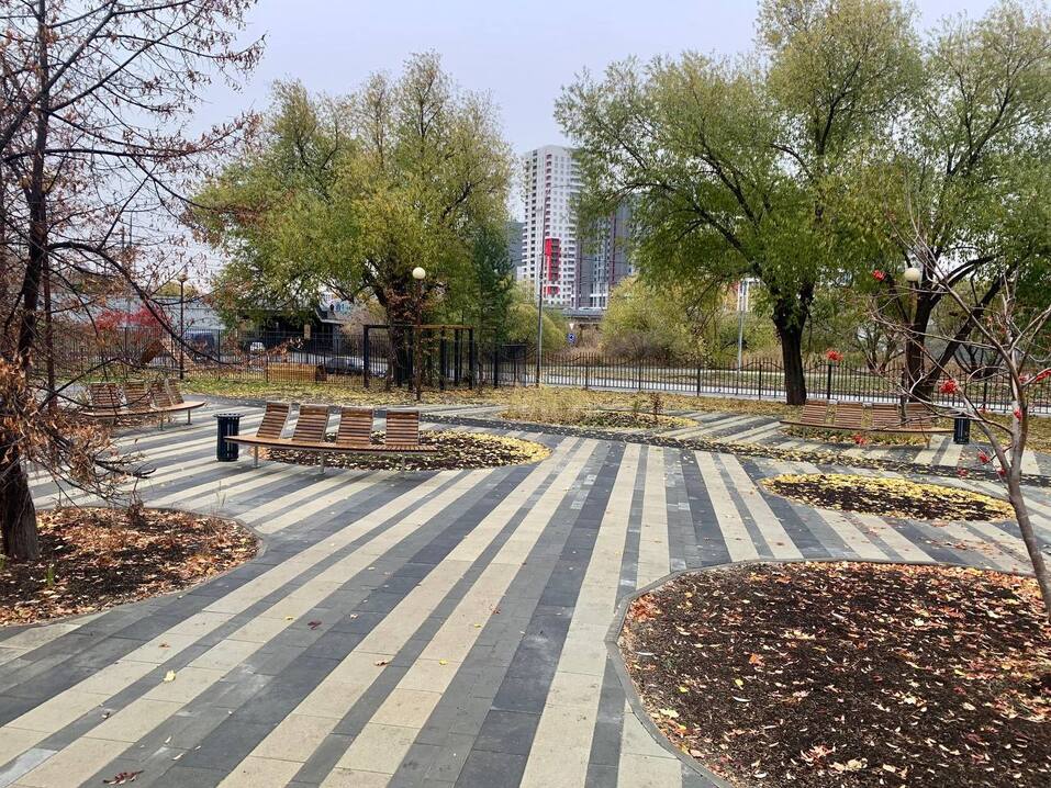 Власти Челябинска показали новый сквер на набережной. Фото 1 Власти Челябинска показали новый сквер на набережной. Фото 1