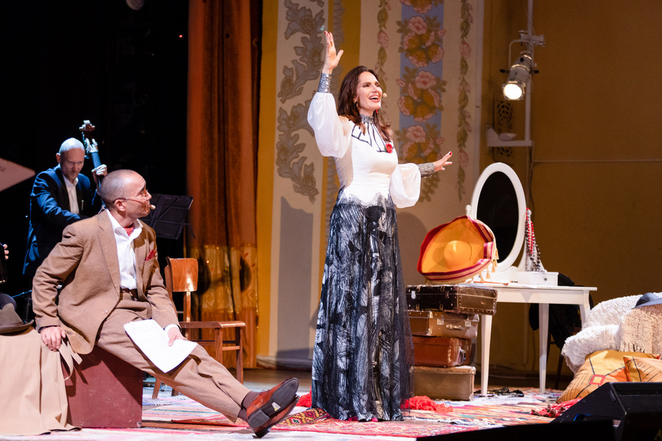 Благотворительный спектакль с Григорием Сиятвиндой и Ниной Шацкой собрал миллион рублей 6 Благотворительный спектакль с Григорием Сиятвиндой и Ниной Шацкой собрал миллион рублей 6