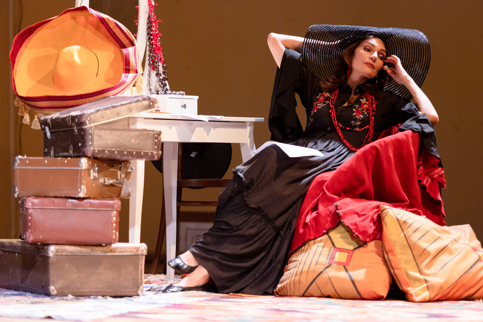 Благотворительный спектакль с Григорием Сиятвиндой и Ниной Шацкой собрал миллион рублей 7 Благотворительный спектакль с Григорием Сиятвиндой и Ниной Шацкой собрал миллион рублей 7