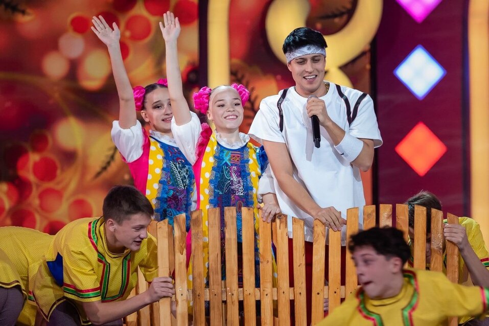 Фонд «Андрюша» стал соорганизатором Всероссийского фестиваля народных традиций в Кремле
3 Фонд «Андрюша» стал соорганизатором Всероссийского фестиваля народных традиций в Кремле
3