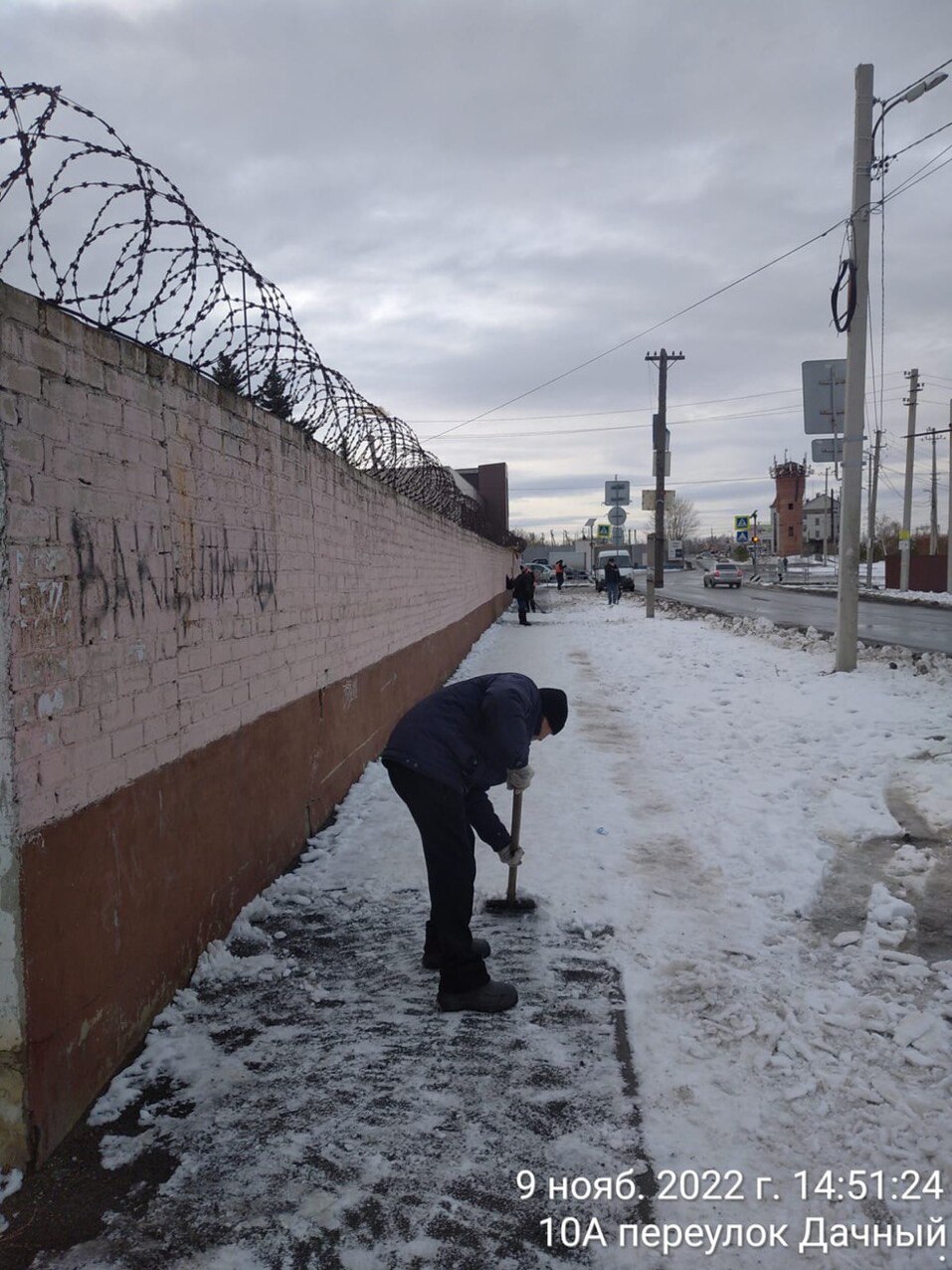 «Подрядчики работают 24/7»: в Челябинске рассказали, как борются с гололёдом. Фото 7