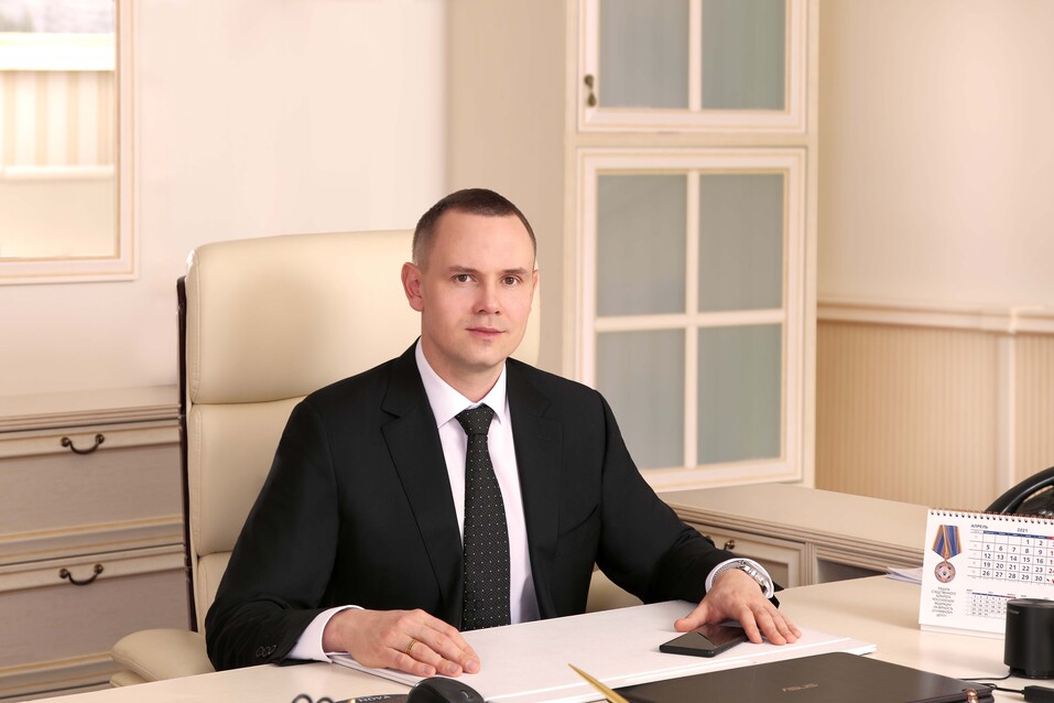 Судно краболов, центр ПВХ, одежда и обувь. Выбираем «Человек года в промышленности» 4 Судно краболов, центр ПВХ, одежда и обувь. Выбираем «Человек года в промышленности» 4