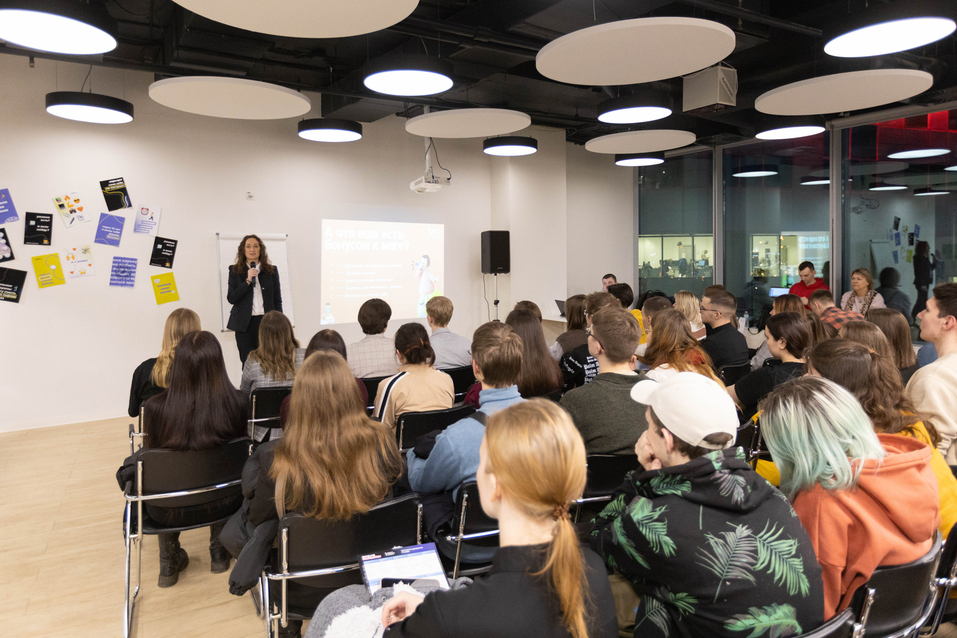 Уральские работодатели и УрФУ провели мастер-классы и собеседования для 6 тыс. студентов 2 Уральские работодатели и УрФУ провели мастер-классы и собеседования для 6 тыс. студентов 2