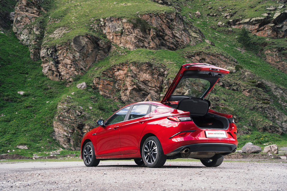 Группа «Арсенал» открыла новый дилерский центр в Красноярске
2 Группа «Арсенал» открыла новый дилерский центр в Красноярске
2