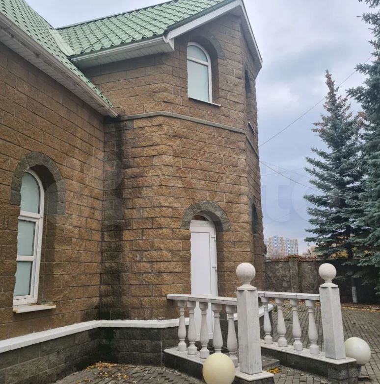 В Челябинске продаётся элитный коттедж возле городского бора 1 В Челябинске продаётся элитный коттедж возле городского бора 1